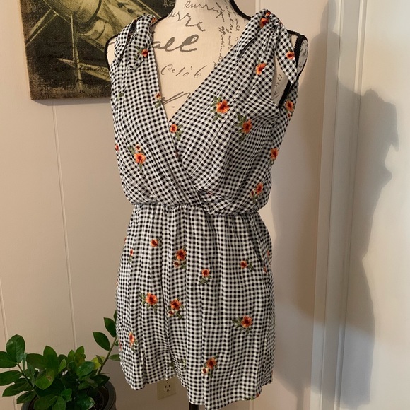 SOLD OUT - Picture 1 of 8